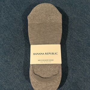 Banana Republic Men's Gray No Show Socks